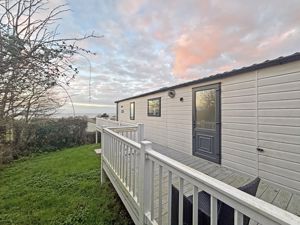 Side- click for photo gallery